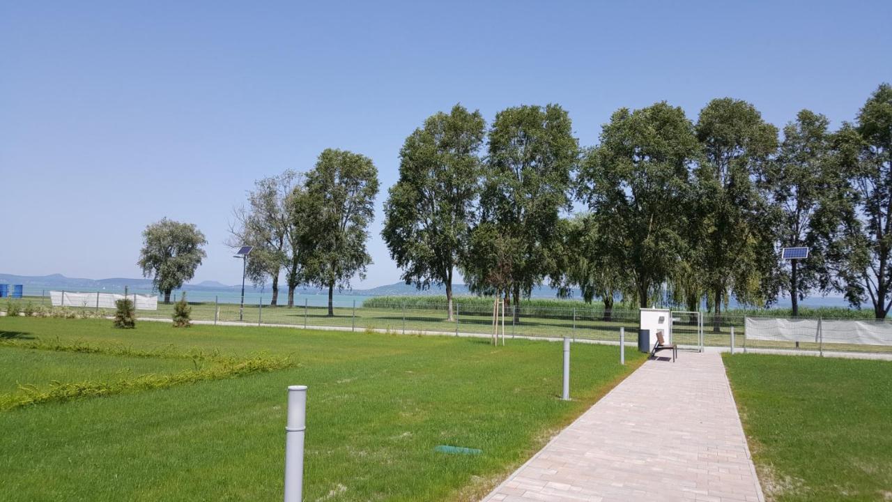 Lelle Resort B21 Balatonlelle Exterior photo