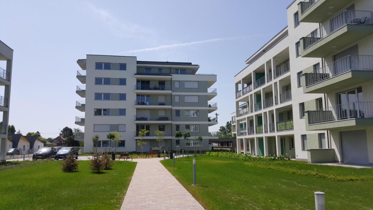 Lelle Resort B21 Balatonlelle Exterior photo